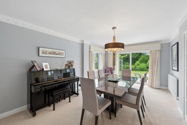 4 bed Detached for sale Image 6