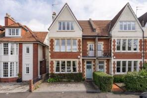 32, Downs Park East, Westbury Park, Bristol BS6 7QD
