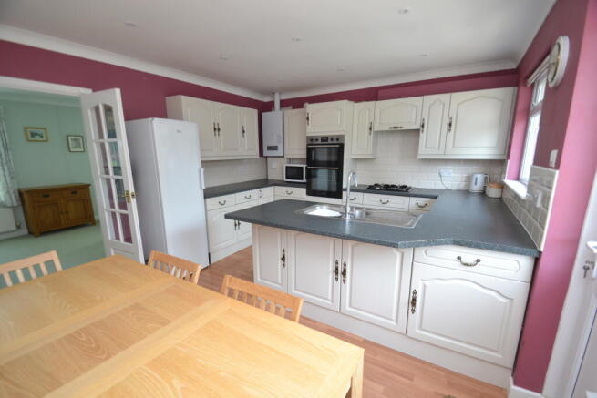 Park Road, Brading photo 4