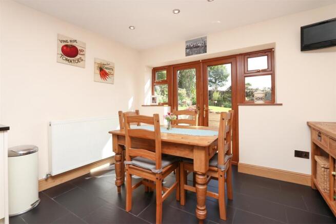 Dining Area.jpg