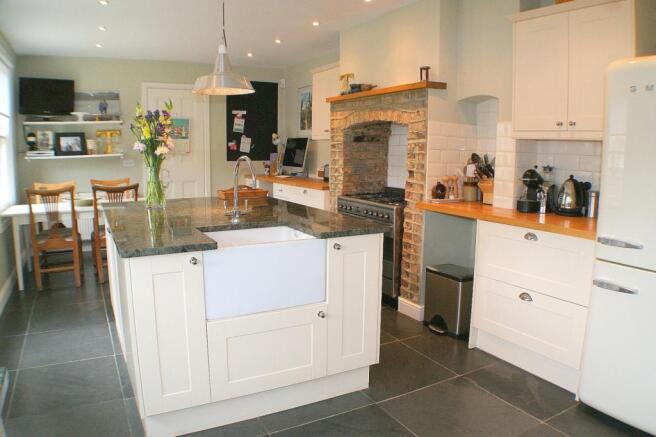 Kitchen/Breakfast Ro