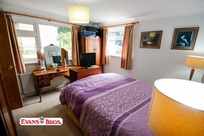 REAR DOUBLE BEDROOM 2