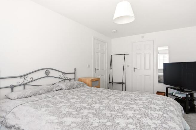 4 bed Detached for sale Image 12