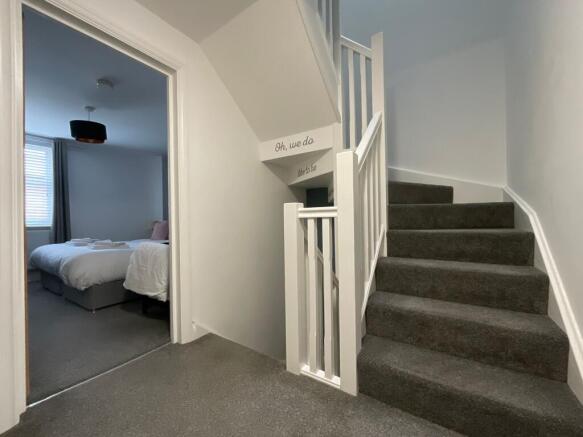 4 bed Semi-Detached for sale Image 11