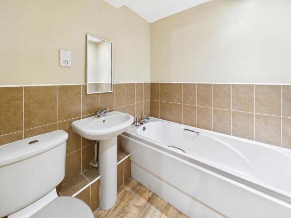 2 bed Apartment for sale Image 8