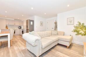 Flat 1, 71 Priory Court, Carmelite Road, Aylesford ME20 7FB