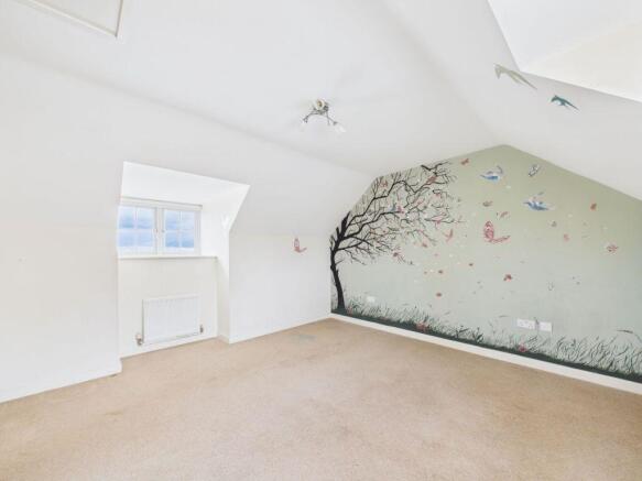 3 bed Terraced for sale Image 8
