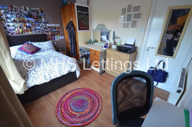 6 bed Terraced to rent Image 4