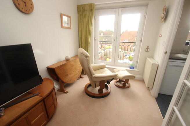 Photo 10