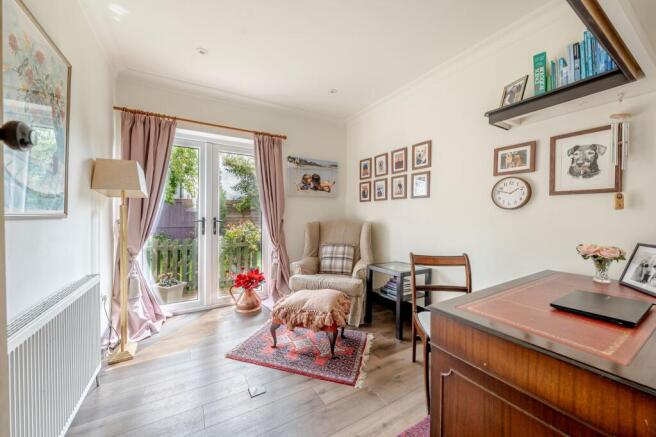 4 bed Detached for sale Image 8