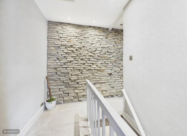 2 bed Terraced for sale Image 9