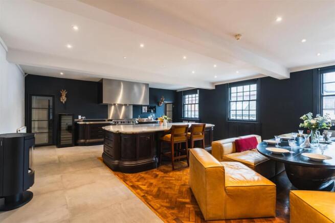 Dining Kitchen (Penthouse)