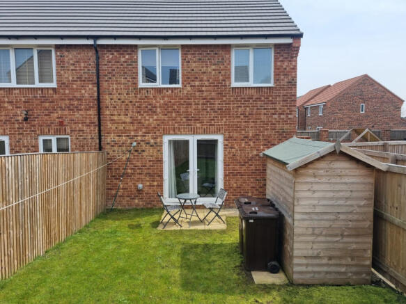 3 bed Terraced to rent Image 9