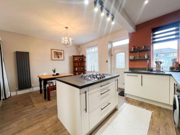 3 bed Terraced for sale Image 6
