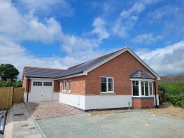 1, Oak Court, Pont Robert, Meifod SY22 6JB