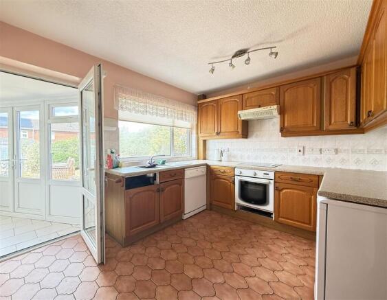Rowton Road, Sutton Farm, Shrewsbury photo 4