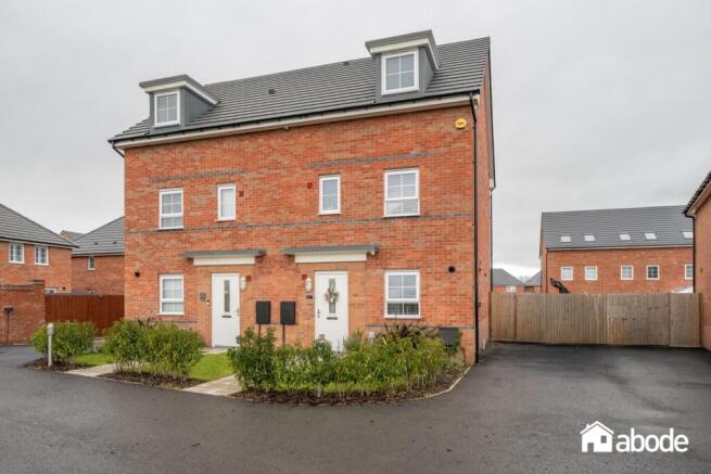Land Mark Close, Sefton photo 4