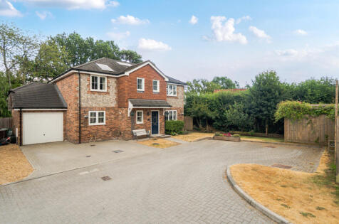 Cotswold Close, Four Marks, Alton, Hampshire, GU34