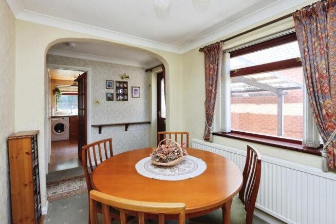2 bed Bungalow for sale Image 9