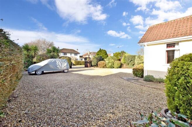 Driveway/Parking