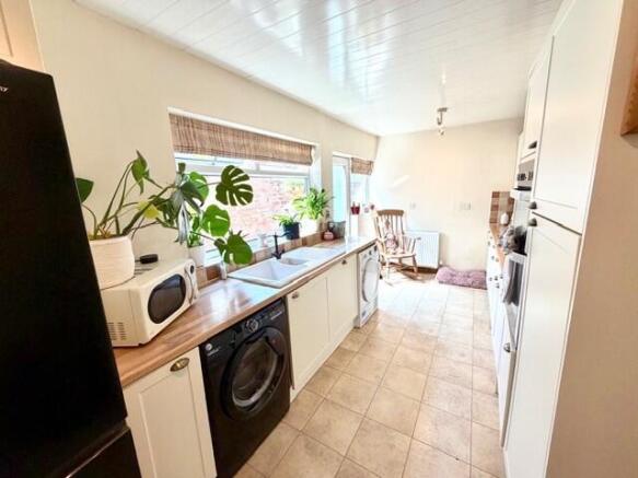3 bed Terraced for sale Image 6