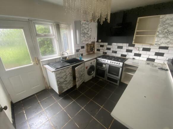 3 bed Terraced for sale Image 10
