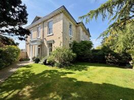 4 Thornfield, East Downs Road, Altrincham WA14 2LH