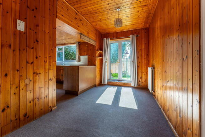 5 bed Semi-Detached for sale Image 7