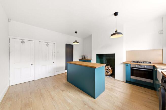 2 bed Terraced for sale Image 5
