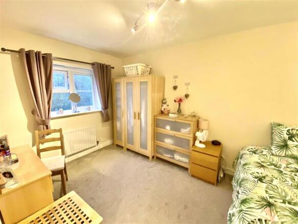 Bedroom 2 (rear)