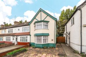 68, Amersham Avenue, London N18 1DT