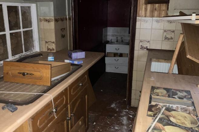 Blandford Cottage South, Vale Croft Woods, Shoe Lane, Farnborough, Hampshire, GU11 2HE