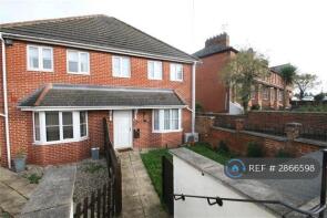 1, 68 Trinity Mews, Furze Platt Road, Maidenhead SL6 7NJ