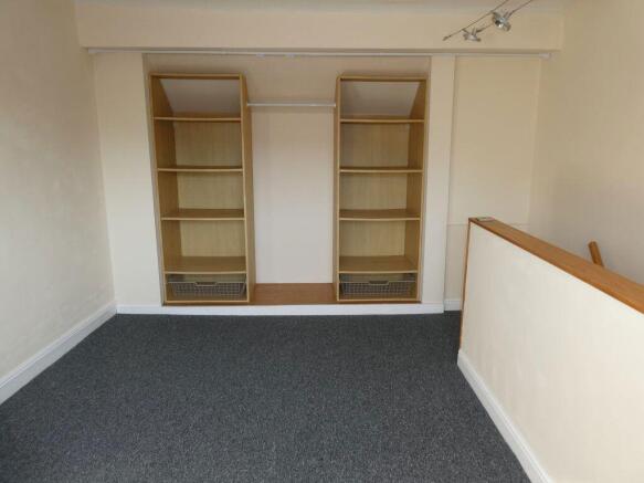 3 bed Terraced to rent Image 10