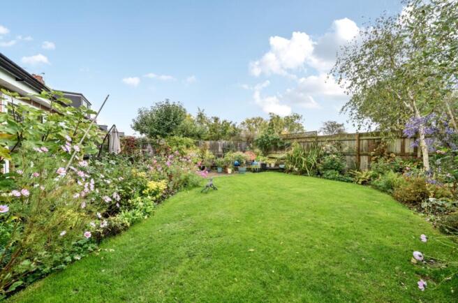 EweMove Harrogate Garden