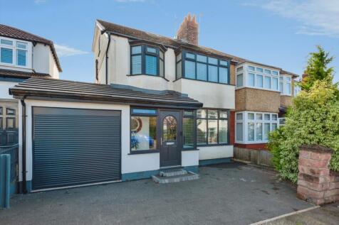 Cheyne Gardens, Liverpool, Merseyside, L19