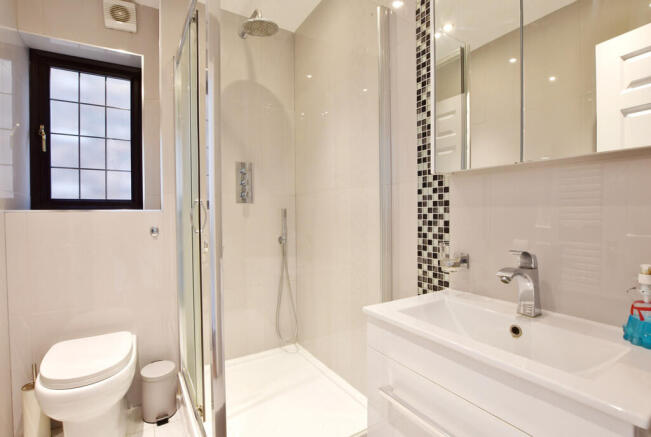Downstairs Shower...