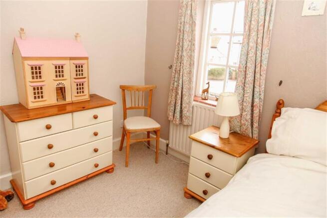 BEDROOM 5