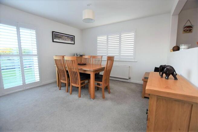 Lounge/dining room