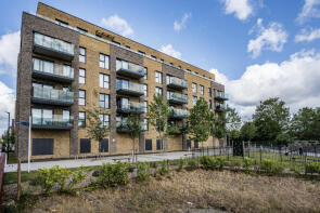 139, James Smith Court, Dartford DA1 5XG