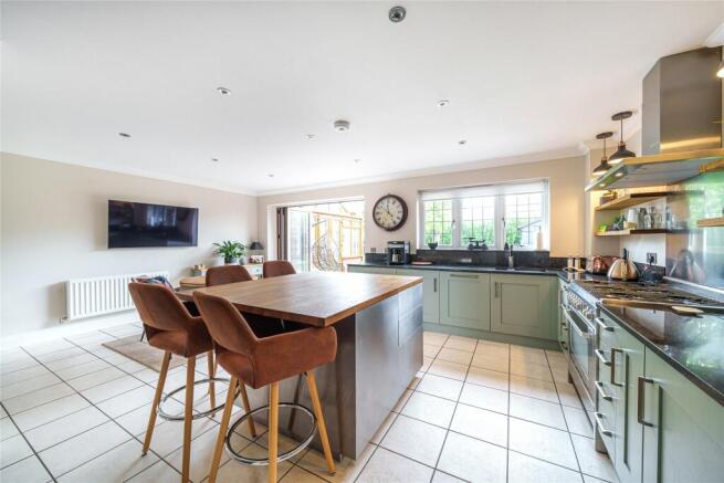 Kitchen/Breakfast Rm