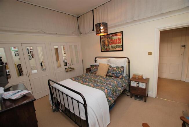 bedroom.jpg