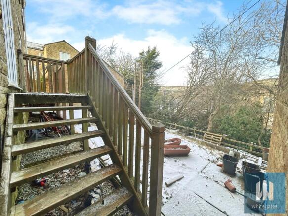 3 bed Semi-Detached to rent Image 12