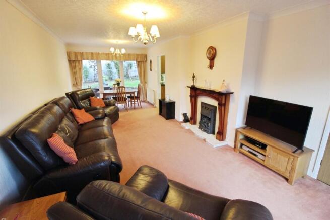 Lounge Dining