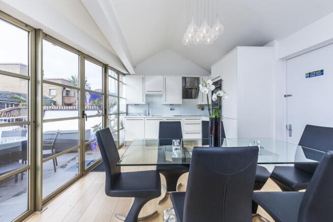 Dining/Kitchen