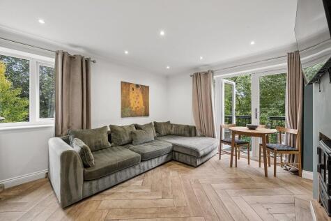 Queens Gardens, Cheadle, Manchester, SK8 2BA