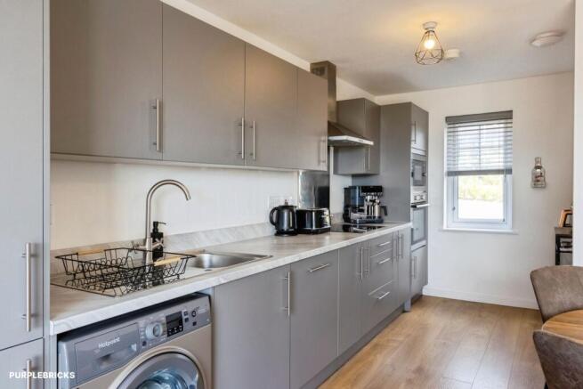 3 bed Semi-Detached for sale Image 6