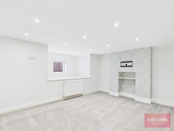 2 bed Ground Flat to rent Image 8