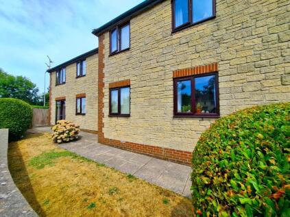 Over 60's retirement apartment offering fantastic value for money in Congresbury