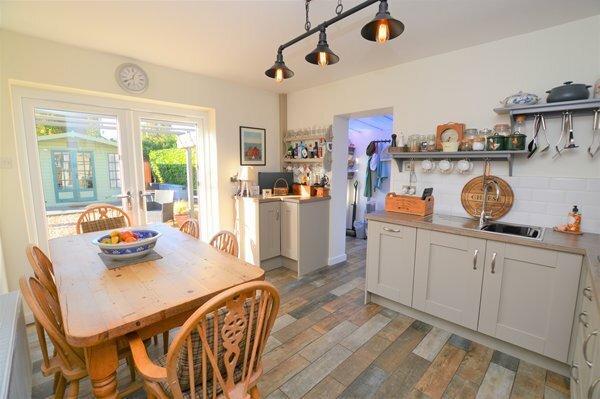 breakfast/kitchen